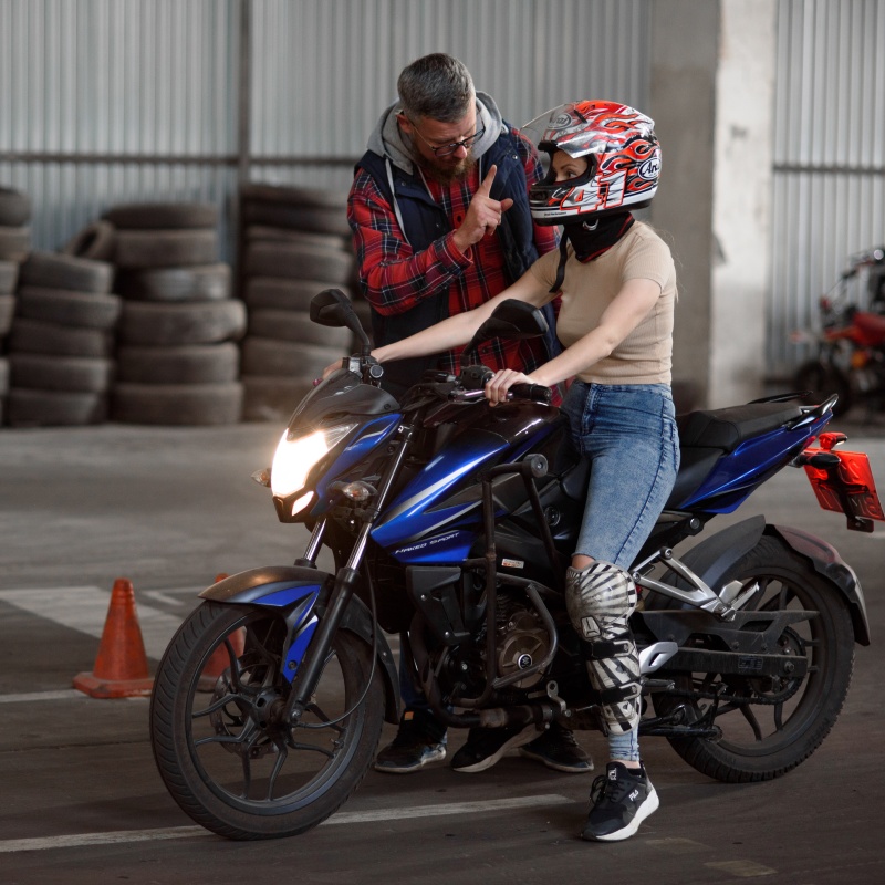 Crash bars w motocyklu turystycznym